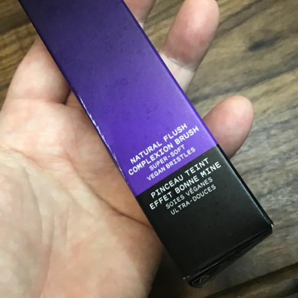 Bnib Keys soulcare blush, highlighter brush, Alicia keys soul care - Picture 3 of 12